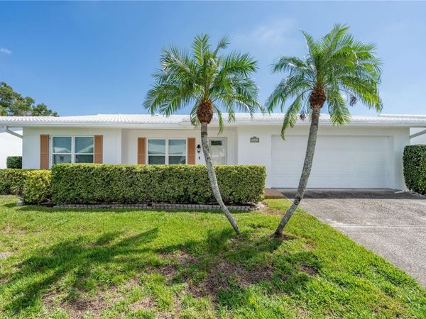 9221 40TH WAY N, Unit 5, PINELLAS PARK, FL 33782