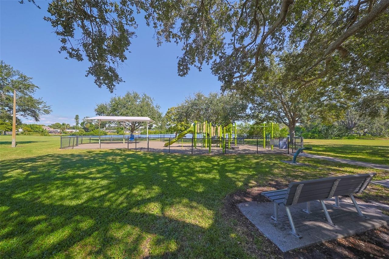 1507 76th Avenue N, Saint Petersburg, FL 33702 Photo