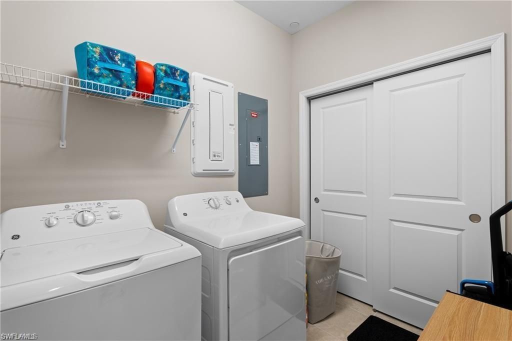 9402 Pocida Ct, Unit 204, Naples, FL 34119 Photo