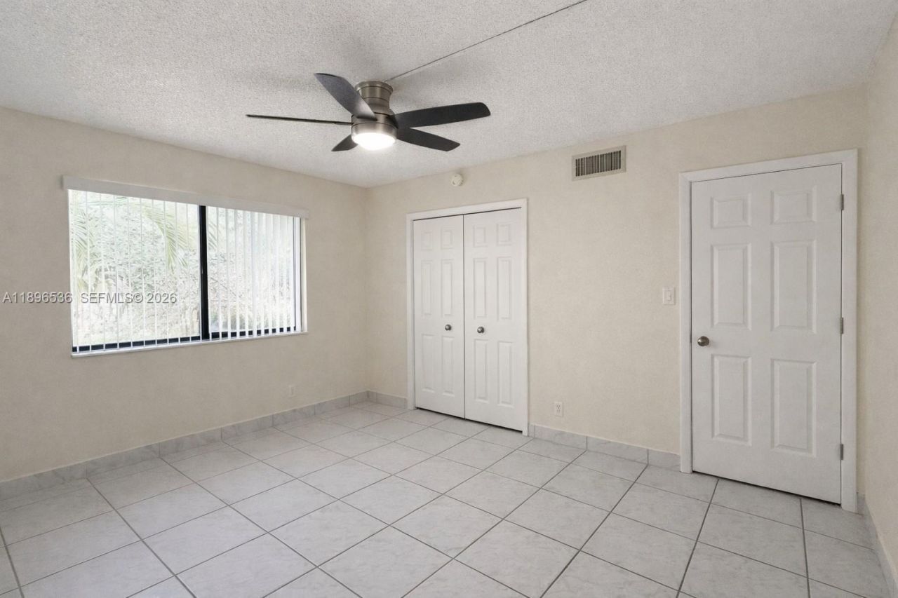 16168 Laurel Dr, Unit 201, Weston, FL 33326 Photo