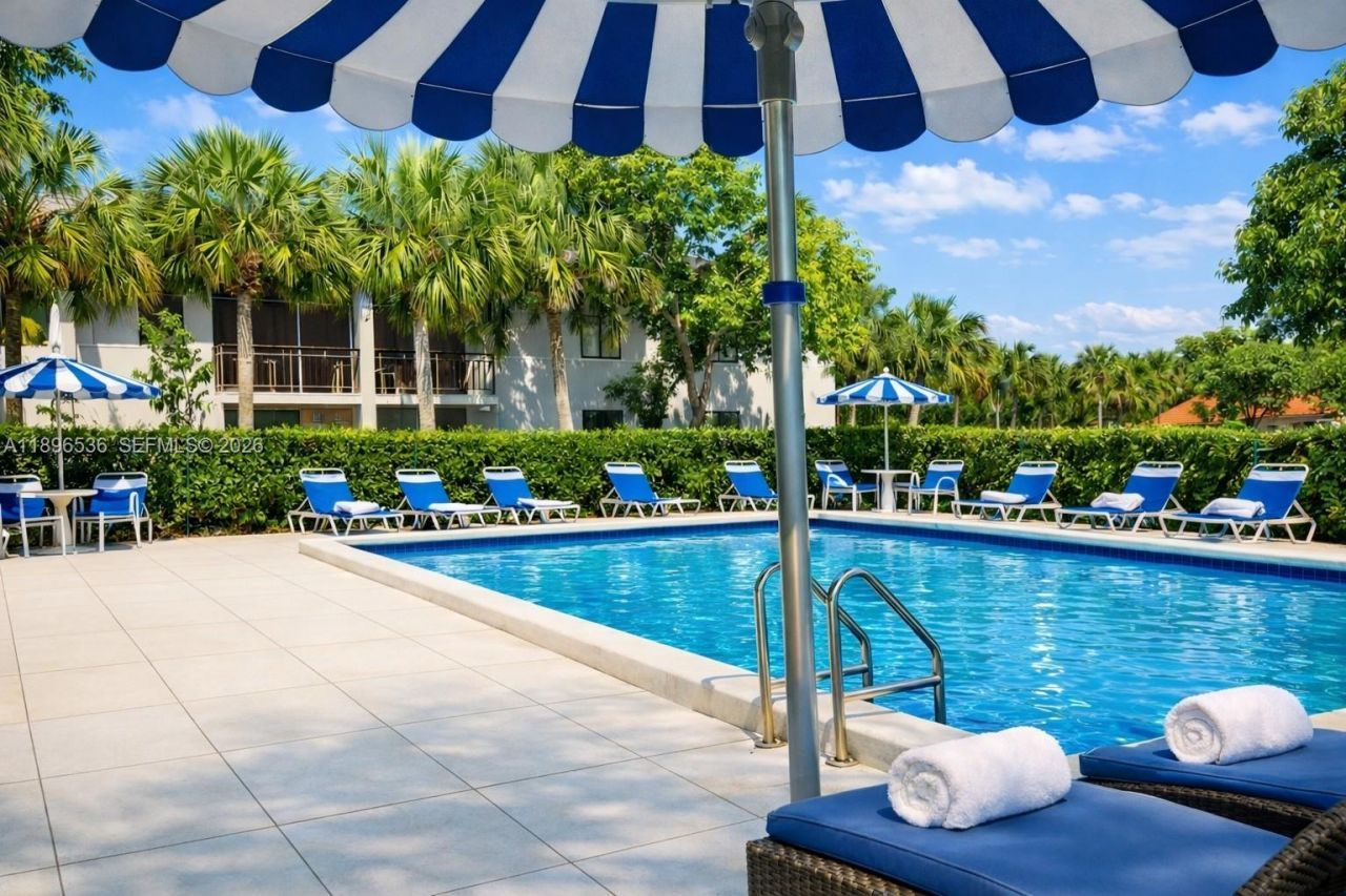 16168 Laurel Dr, Unit 201, Weston, FL 33326 Photo