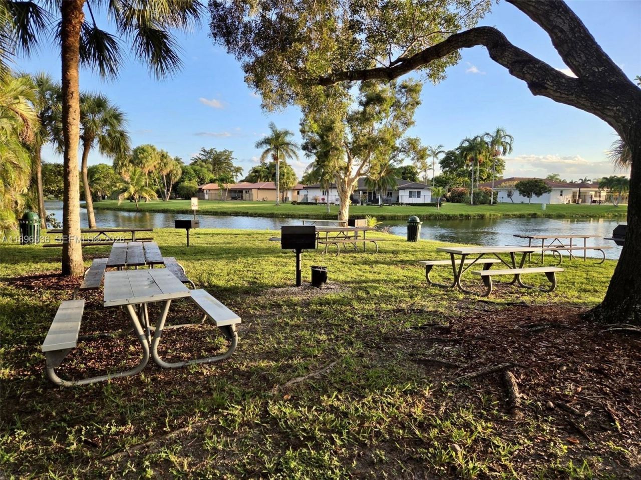 16168 Laurel Dr, Unit 201, Weston, FL 33326 Photo