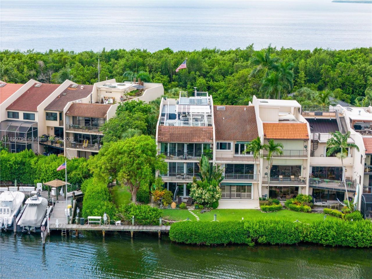 6100 Paradise Point Dr, Palmetto Bay, FL 33157 Photo