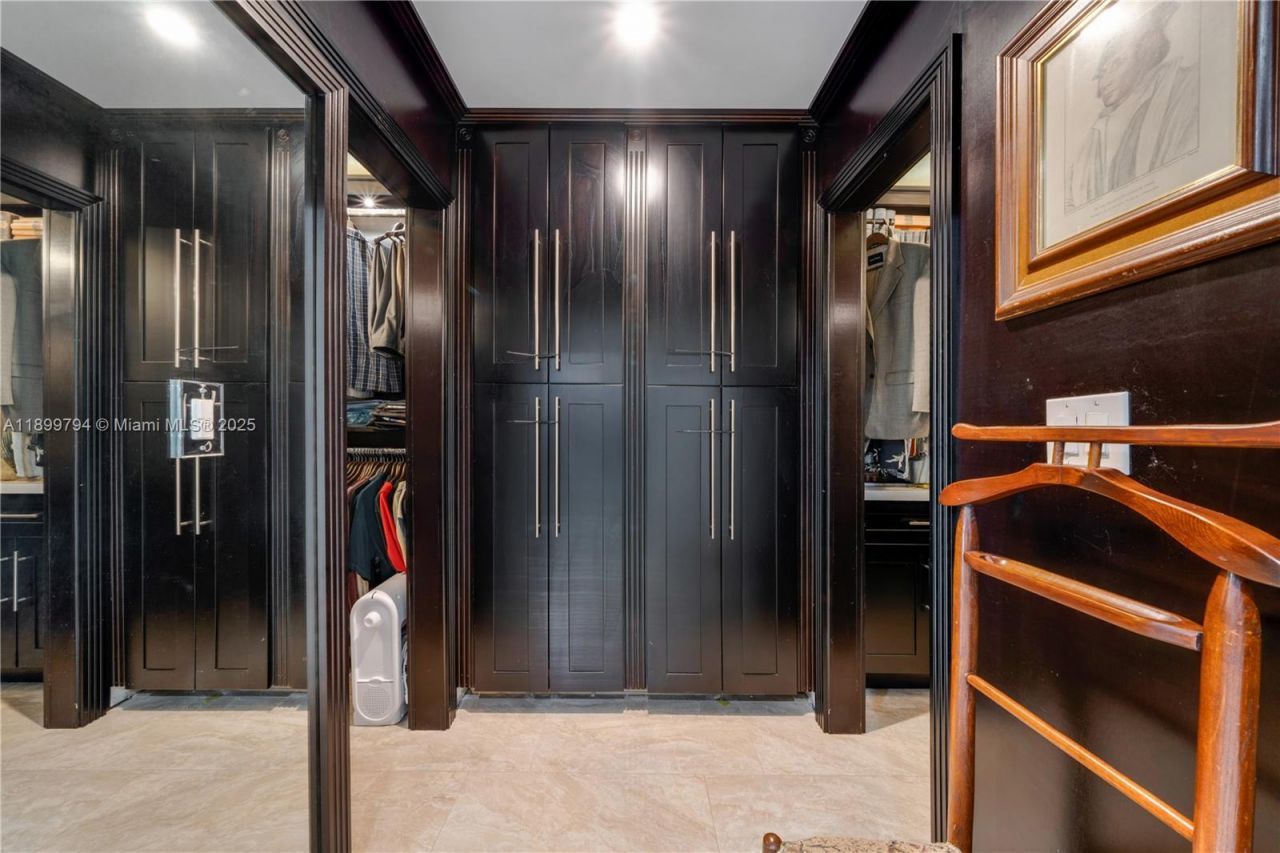 6100 Paradise Point Dr, Palmetto Bay, FL 33157 Photo