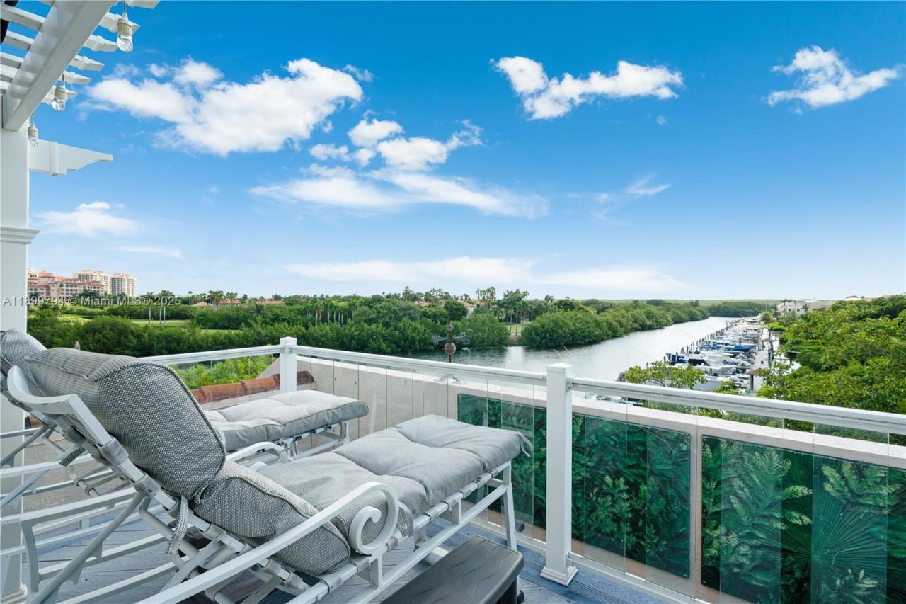 6100 Paradise Point Dr, Palmetto Bay, FL 33157 Photo