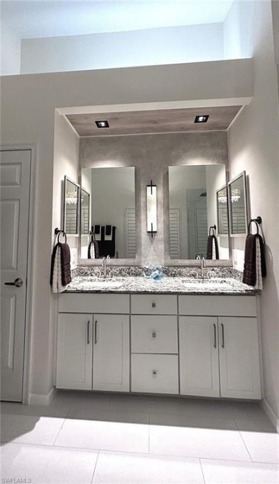 102 Palm Frond Ct, Naples, FL 34104 Photo