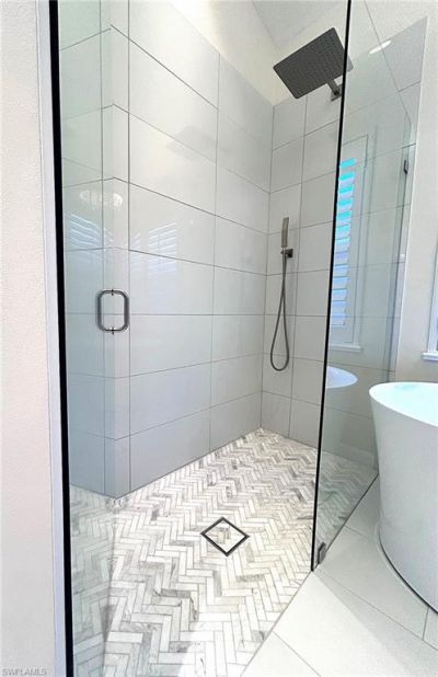 102 Palm Frond Ct, Naples, FL 34104 Photo