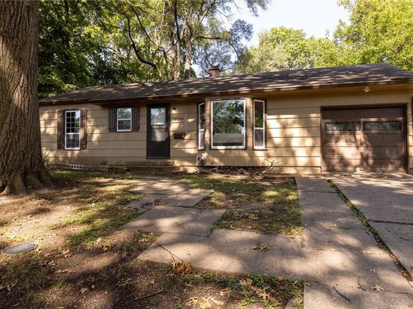 9010 E 75th Street, Raytown, MO 64138