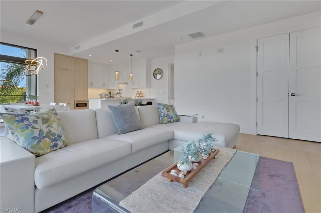 850 Central Ave, Unit 205, Naples, FL 34102 Photo