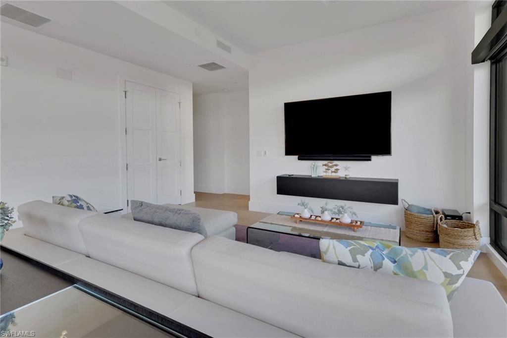 850 Central Ave, Unit 205, Naples, FL 34102 Photo