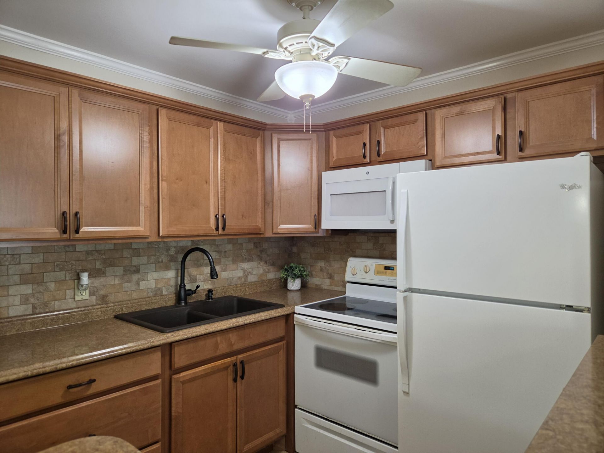 173 Kent J, West Palm Beach, FL 33417 Photo