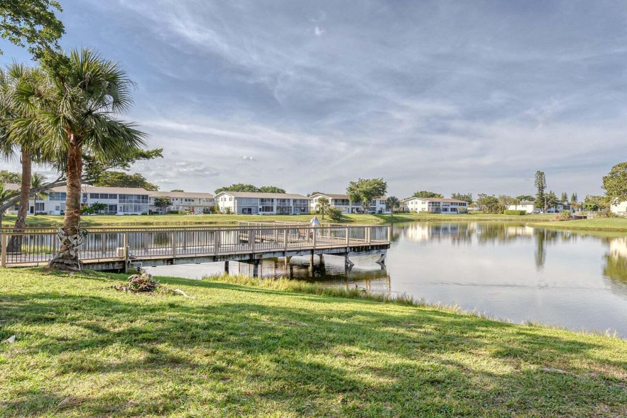 173 Kent J, West Palm Beach, FL 33417 Photo