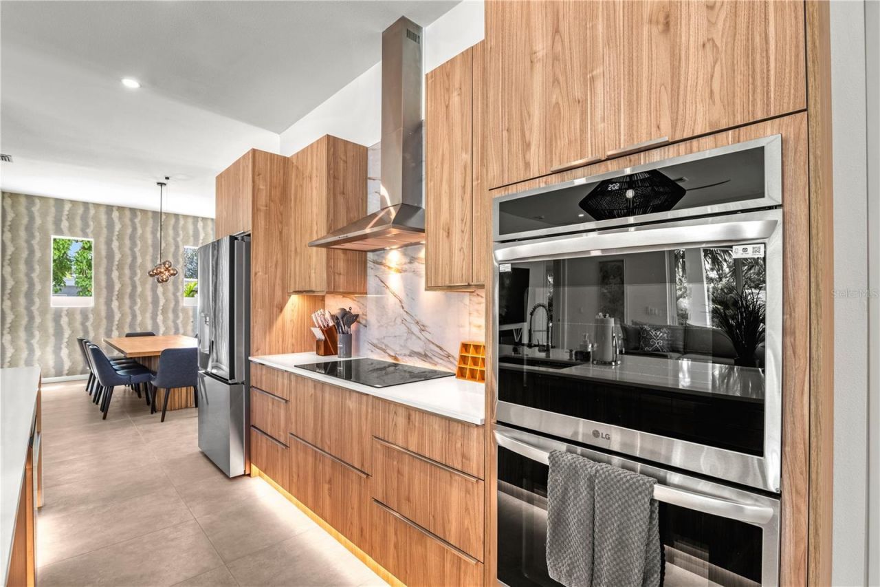 2163 Waldemere Street, Sarasota, FL 34239 Photo