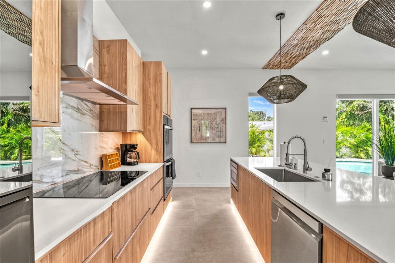 2163 Waldemere Street, Sarasota, FL 34239 Photo