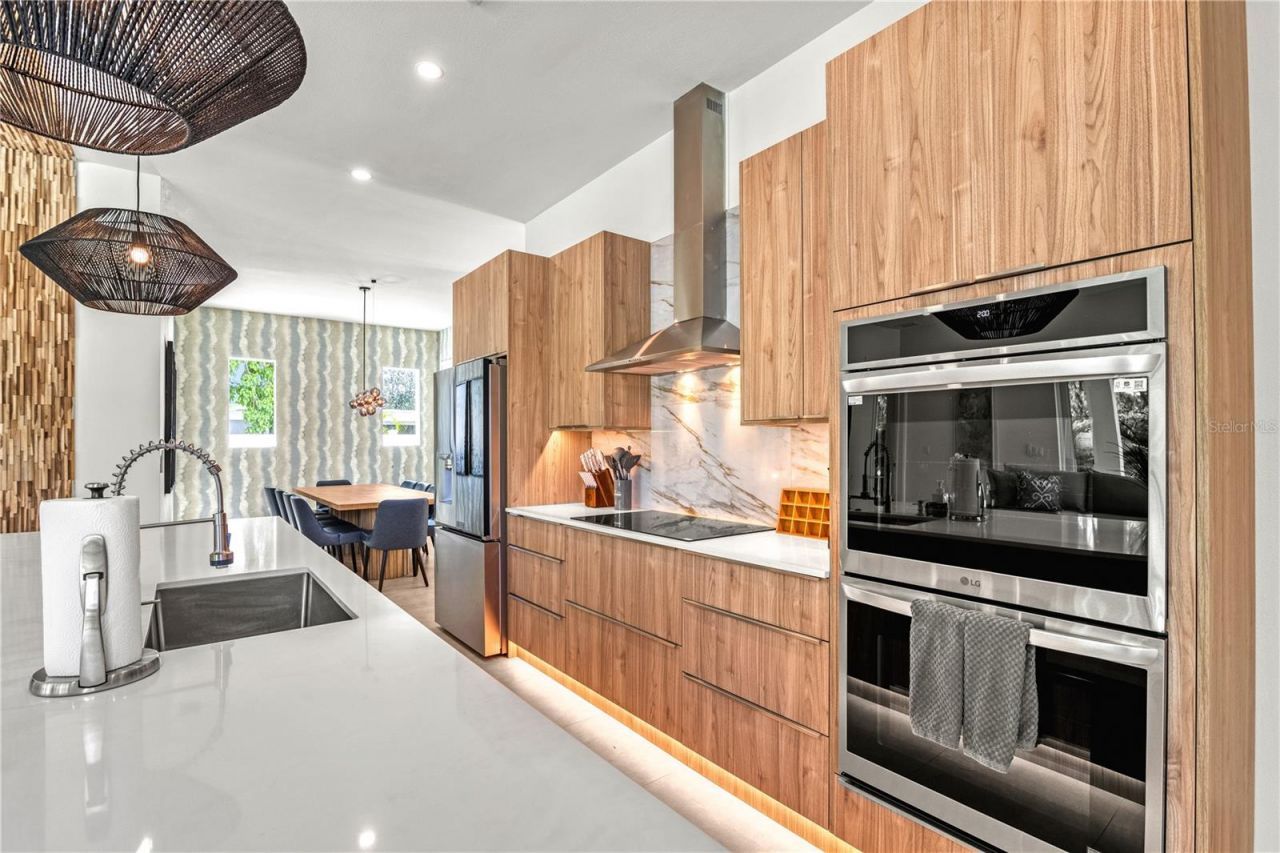 2163 Waldemere Street, Sarasota, FL 34239 Photo