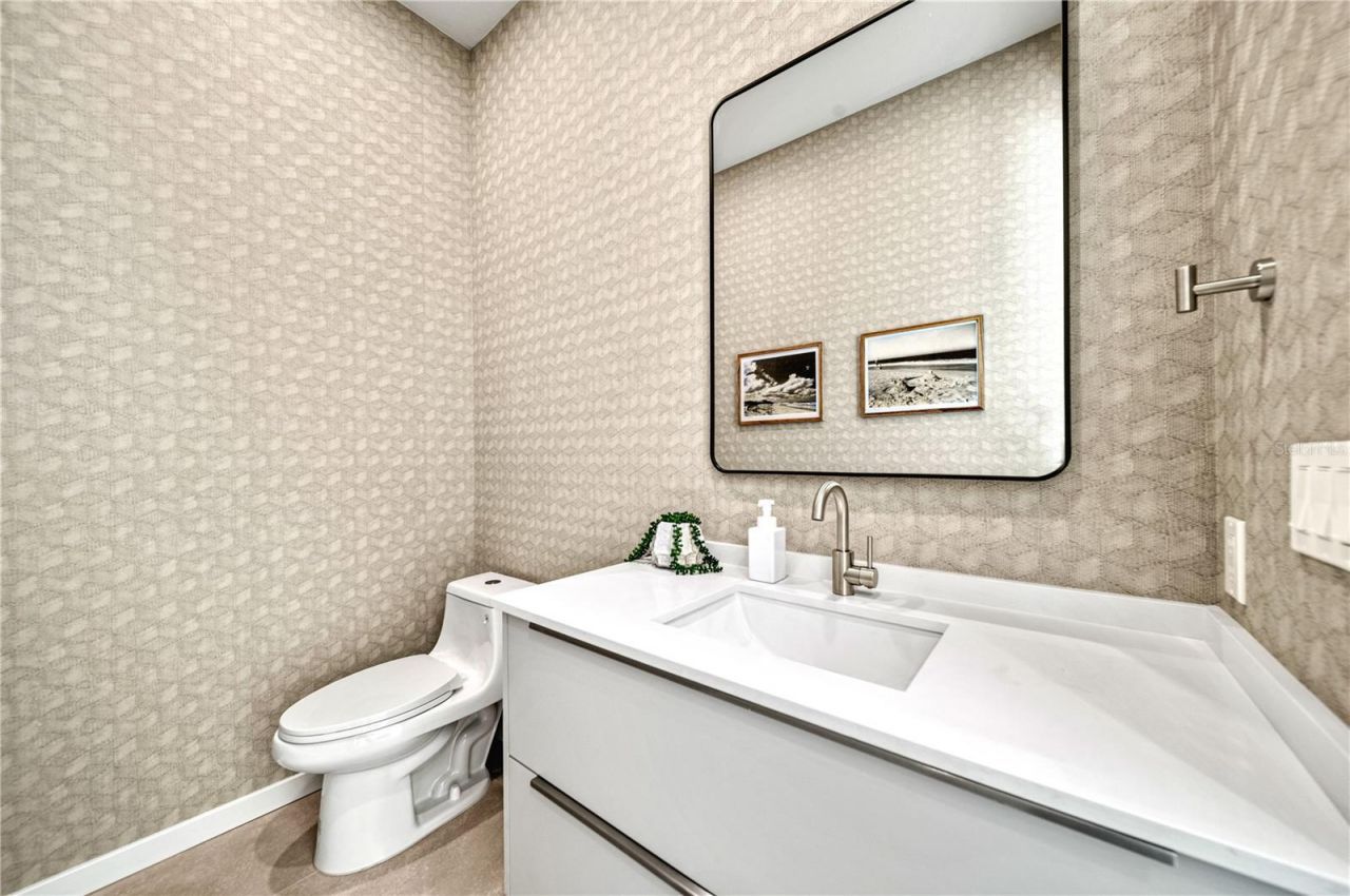 2163 Waldemere Street, Sarasota, FL 34239 Photo