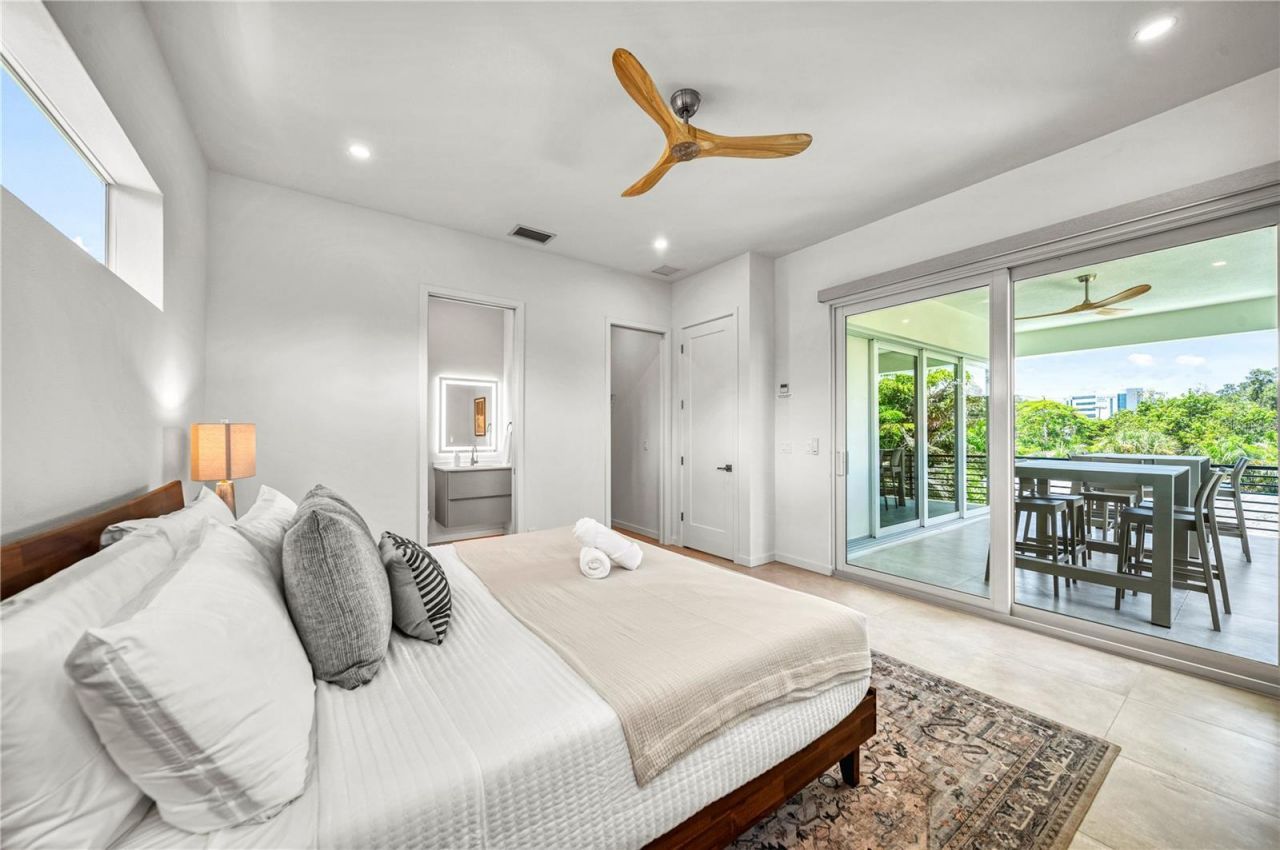 2163 Waldemere Street, Sarasota, FL 34239 Photo