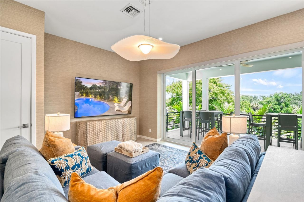 2163 Waldemere Street, Sarasota, FL 34239 Photo