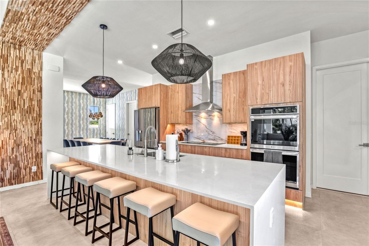 2163 Waldemere Street, Sarasota, FL 34239 Photo