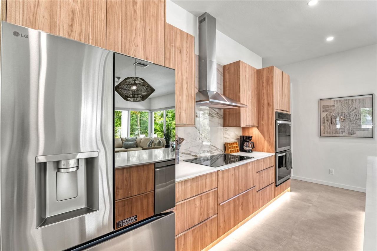 2163 Waldemere Street, Sarasota, FL 34239 Photo