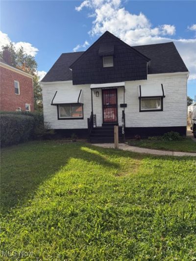 16120 Harvard Avenue, Cleveland, OH 44128 Main Photo