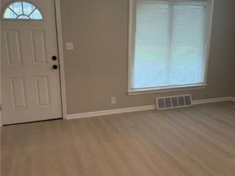 16120 Harvard Avenue, Cleveland, OH 44128 Photo 2