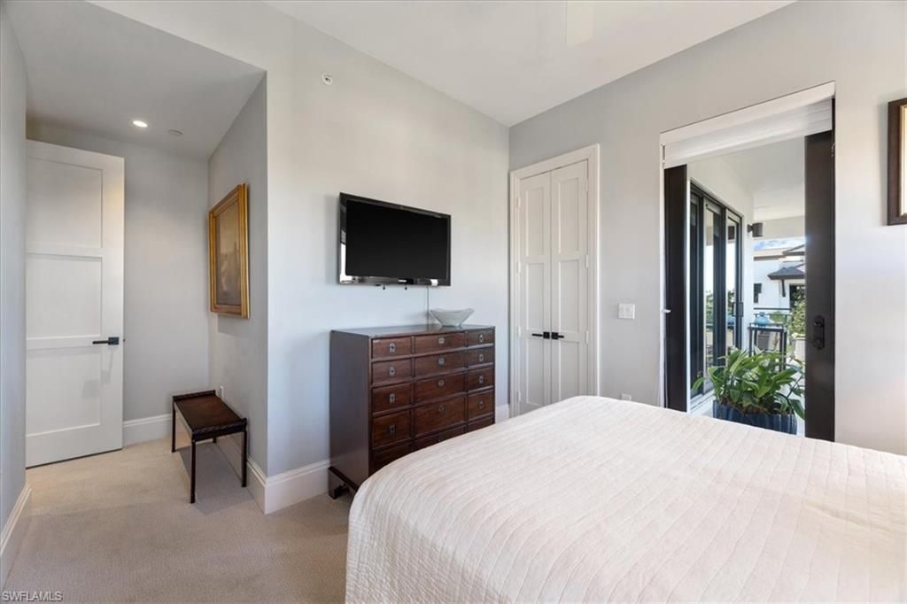 1035 3rd Ave S, Unit 401, Naples, FL 34102 Photo