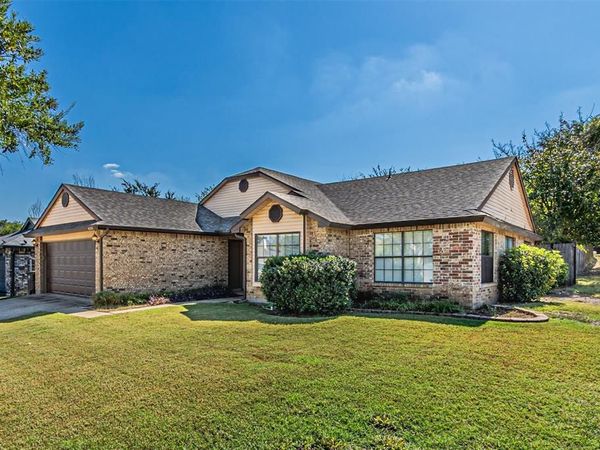 4100 Staghorn Circle N, Fort Worth, TX 76137