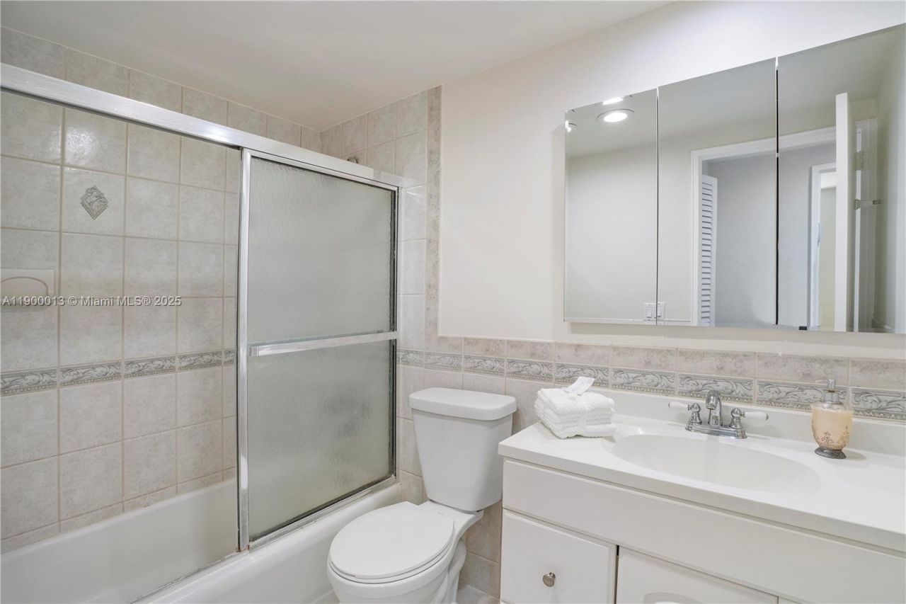 10185 Collins Ave, Unit 515, Bal Harbour, FL 33154 Photo
