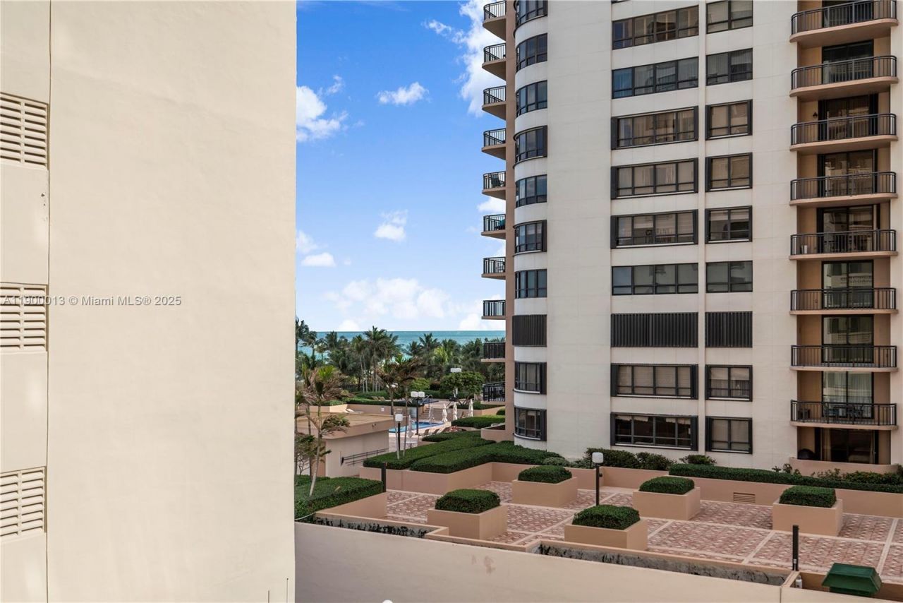 10185 Collins Ave, Unit 515, Bal Harbour, FL 33154 Photo