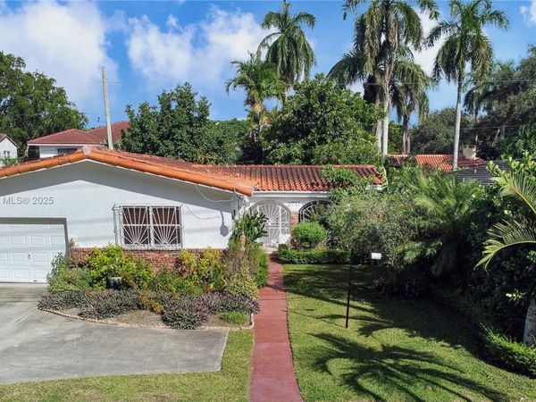 2711 Red Rd, Coral Gables, FL 33155