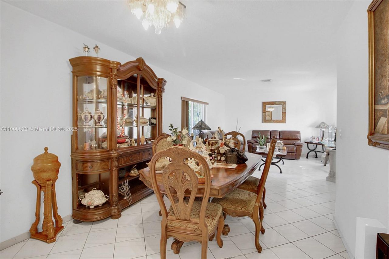 2711 Red Rd, Coral Gables, FL 33155 Photo