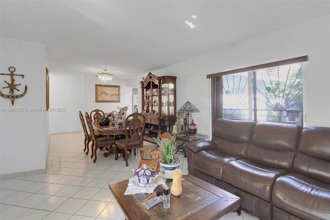 2711 Red Rd, Coral Gables, FL 33155 Photo