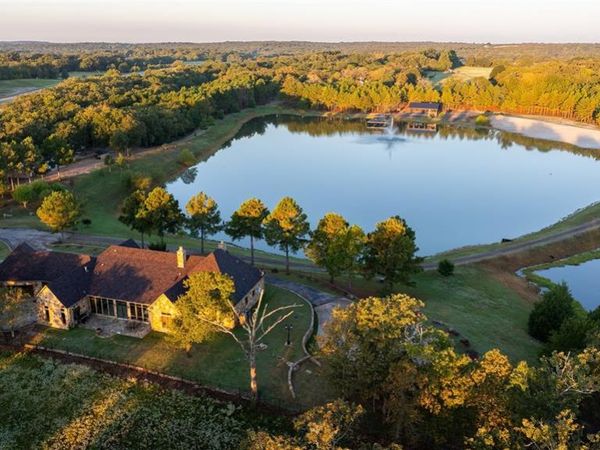 450 South Loop 7 , Athens, TX 75751