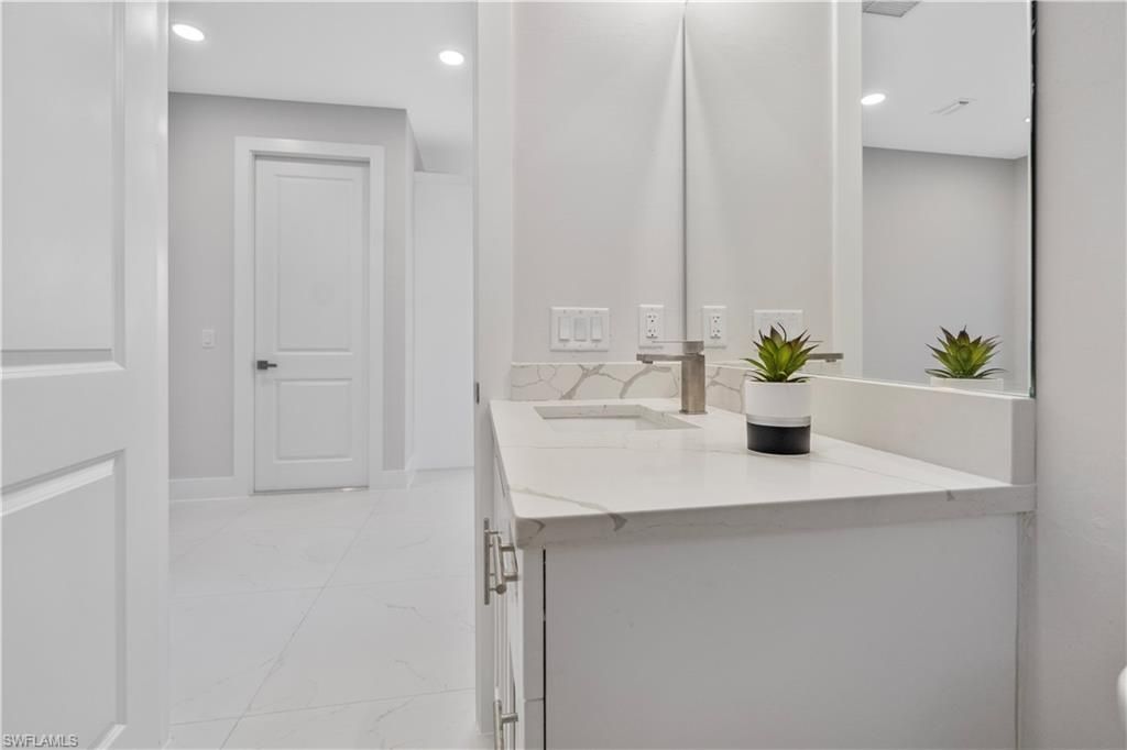 842 Naples Ave S, Lehigh Acres, FL 33974 Photo