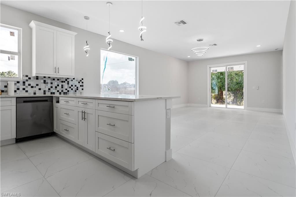 842 Naples Ave S, Lehigh Acres, FL 33974 Photo