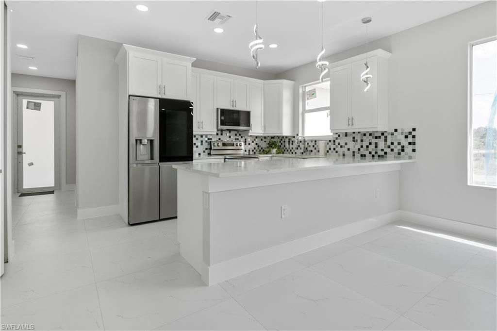 842 Naples Ave S, Lehigh Acres, FL 33974 Photo