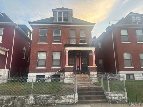 3500 Greer Avenue, St Louis, MO 63107