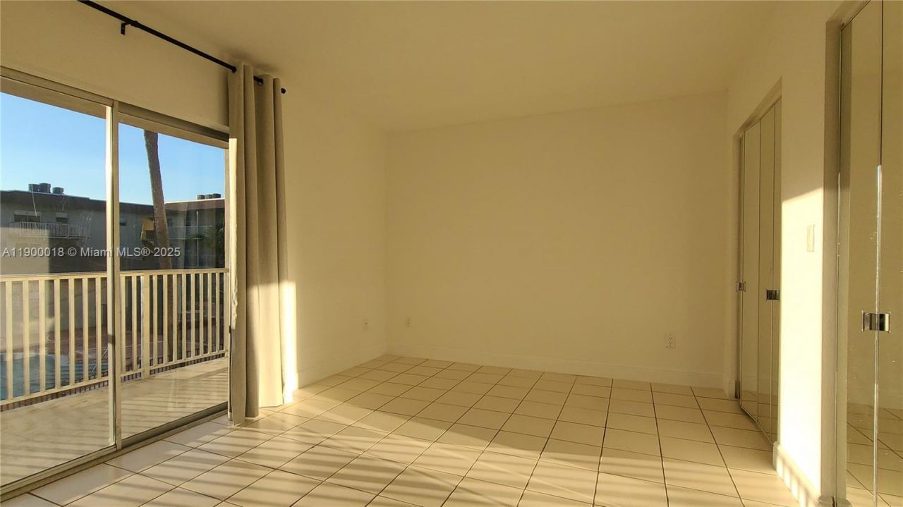 7505 SW 82nd St, Unit 218, Miami, FL 33143 Photo