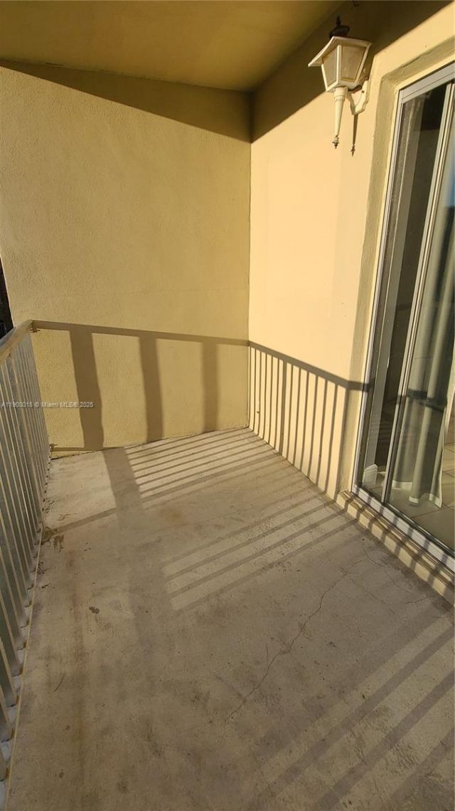 7505 SW 82nd St, Unit 218, Miami, FL 33143 Photo