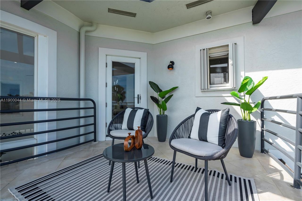 2827 S Indian River Dr, Fort Pierce, FL 34982 Photo