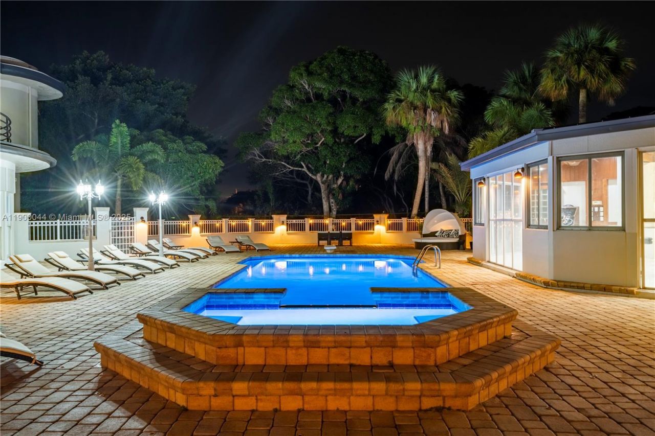 2827 S Indian River Dr, Fort Pierce, FL 34982 Photo