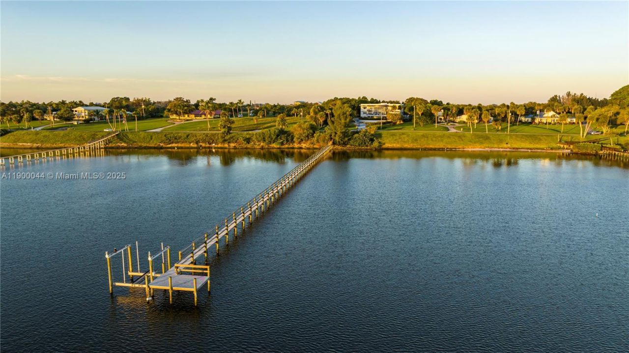 2827 S Indian River Dr, Fort Pierce, FL 34982 Photo