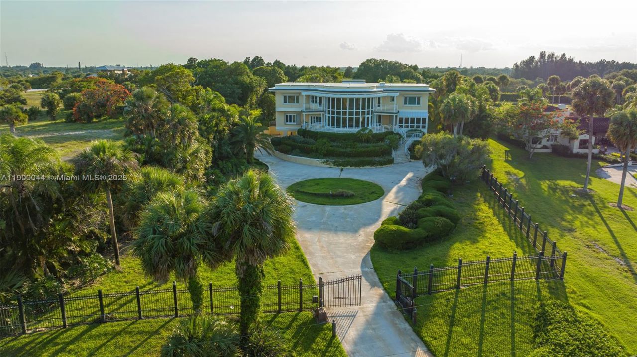 2827 S Indian River Dr, Fort Pierce, FL 34982 Photo