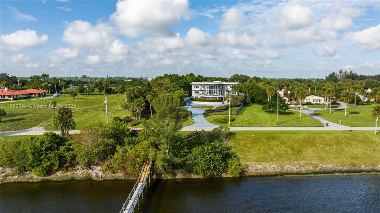 2827 S Indian River Dr, Fort Pierce, FL 34982 Photo