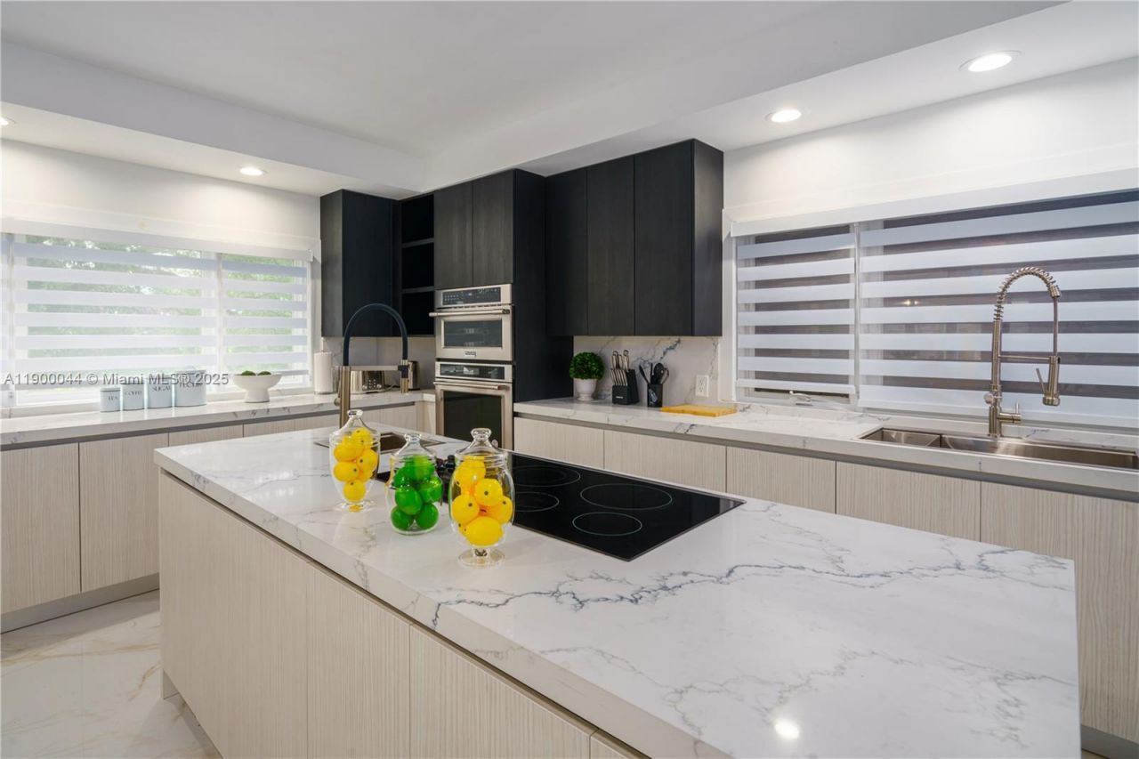 2827 S Indian River Dr, Fort Pierce, FL 34982 Photo