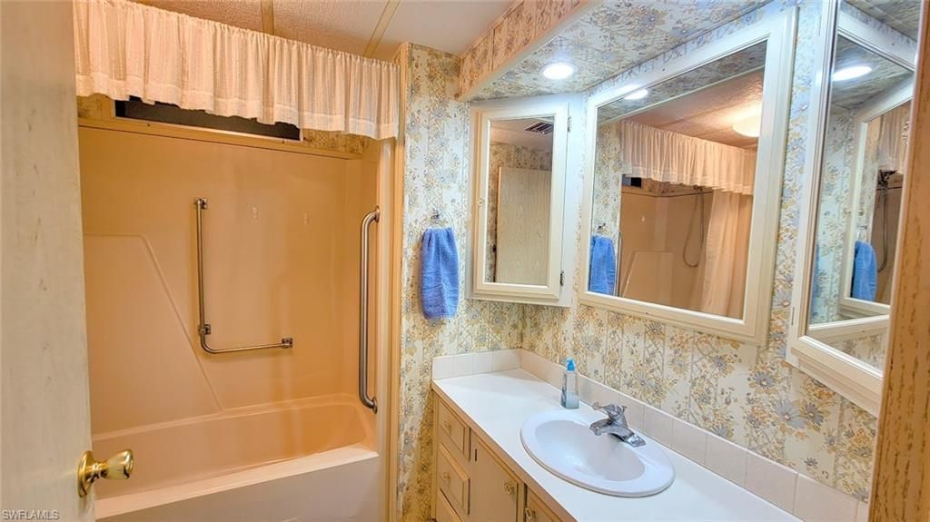 10 Hay St, Alva, FL 33920 Photo