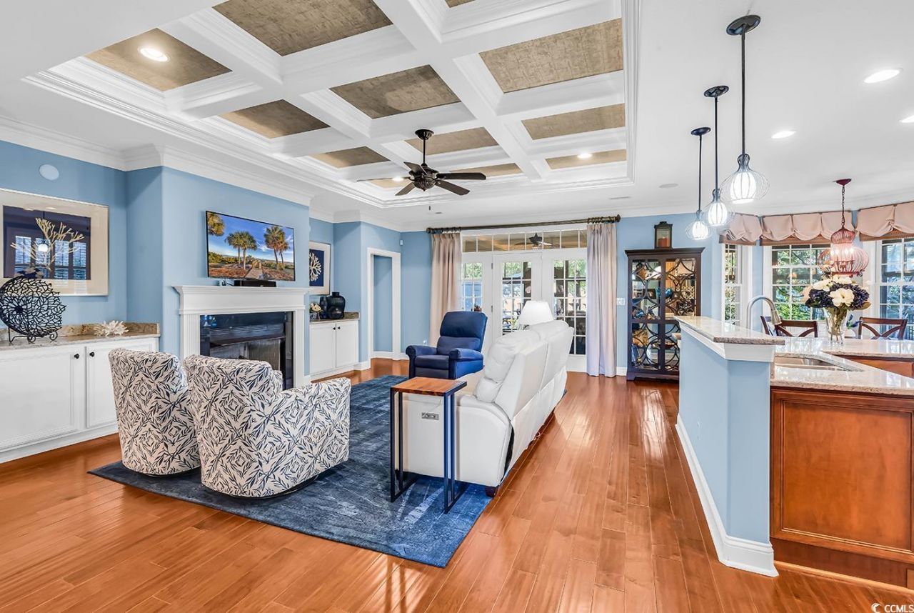 956 Corrado St. Photo 11