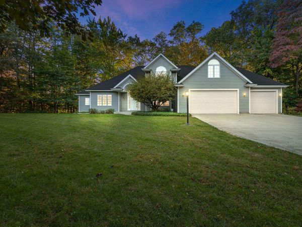 7674 E Potato Hole Court, New Carlisle, IN 46552