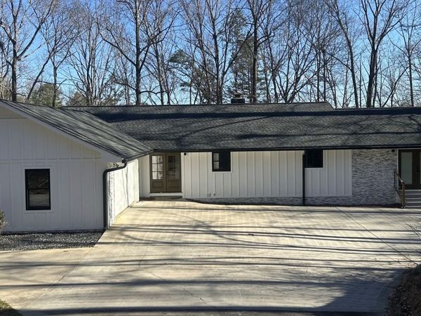 250 Harbor Heights Circle, Lavonia, GA 30553